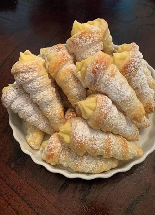 Cannoncini filled with Italian cream new york times recipes