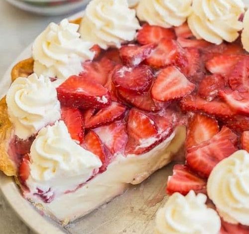Strawberry Cream Cheese Pie For more recipes click here Thank you for follow me on facebook