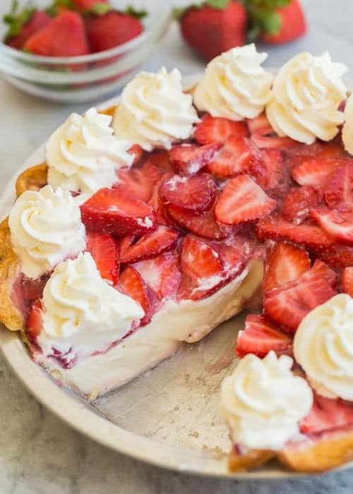 Strawberry Cream Cheese Pie For more recipes click here Thank you for follow me on facebook