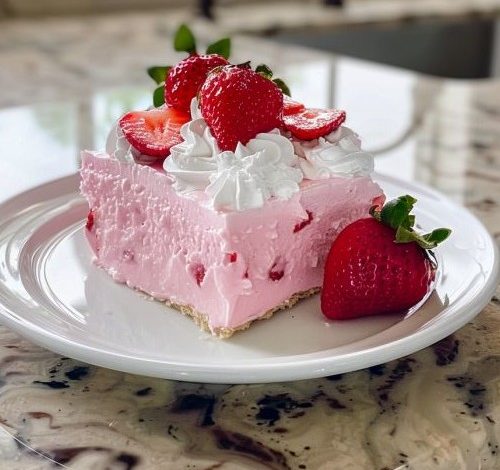 Strawberry Earthquake Cake new york times recipes