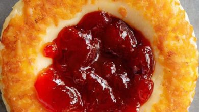 Pecan Cheddar Cheese Ring with Strawberry Preserves new york times recipes