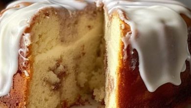 Classic Vanilla Bundt Cake with Glaze
