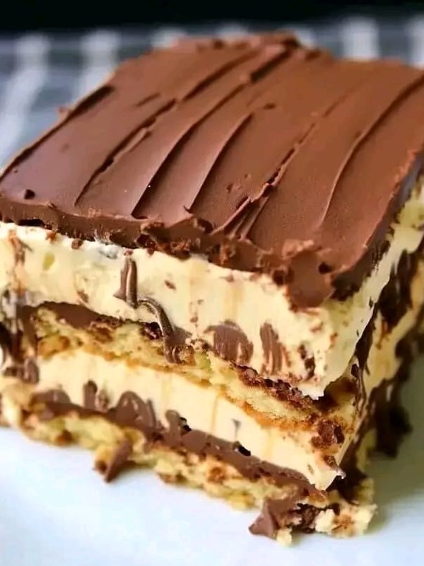 No-Bake Chocolate Eclair Cake