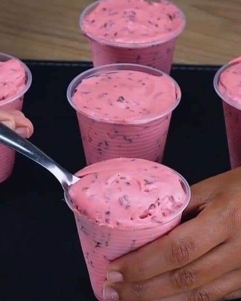 Homemade Mixed Berry Yogurt Cups