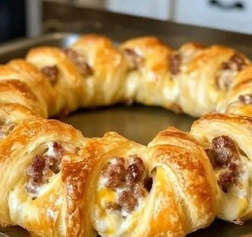 Sausage and Cheese Crescent Ring