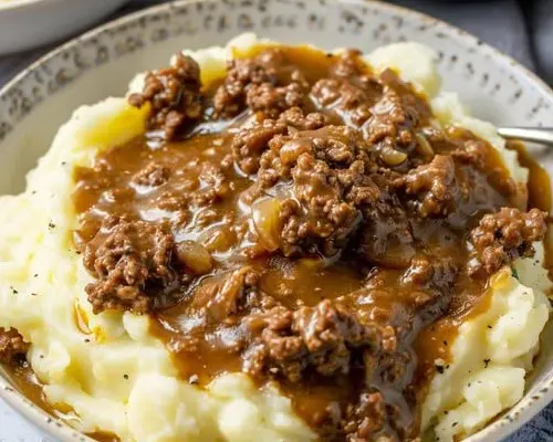 Ground Beef and Gravy Over Mashed Potatoes