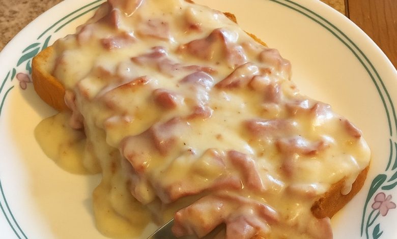 Creamed Chipped Beef on Toast (SOS Recipe)