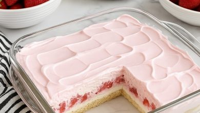Strawberry Éclair Cake