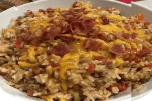 7-Step Bacon Cheeseburger Rice Recipe – Cheesy, Savory & Easy Dinner