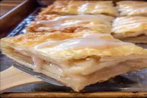 10-Minute Chicago-Style Bakery Apple Slices Recipe – Flaky & Delicious